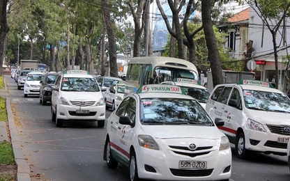 Vinasun tuyên bố kiện Uber, Grab tới cùng