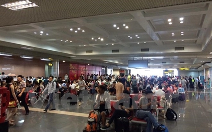 Nhân viên mặt đất ốm đồng loạt, nhiều chuyến bay ở Nội Bài bị chậm