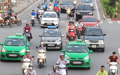 Hà Nội cấm taxi, ôtô hoạt động trên nhiều tuyến phố