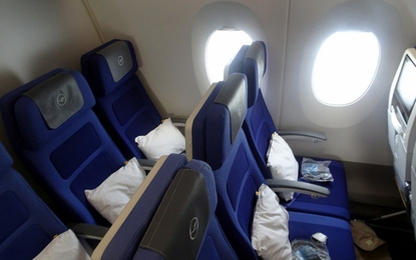 Vì sao nhiều ghế máy bay không thẳng hàng với cửa sổ?