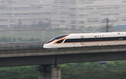 Trung Quốc ngập nợ vì tàu cao tốc nhanh nhất thế giới