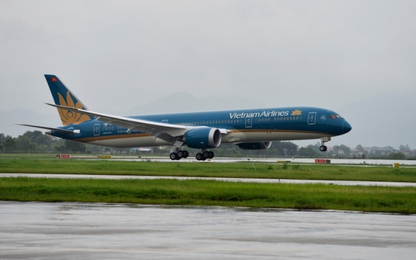 Máy bay Vietnam Airlines hạ cánh khẩn cấp để cứu hành khách