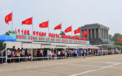 Đề nghị mở rộng phố đi bộ quanh Lăng Chủ tịch Hồ Chí Minh