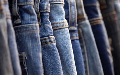 TP HCM sẽ cấm công chức mặc quần jeans nơi công sở?