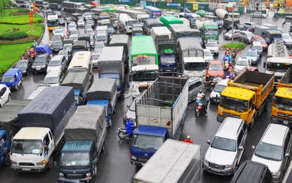 Có nên thu thuế xe tải lưu thông trong nội đô?