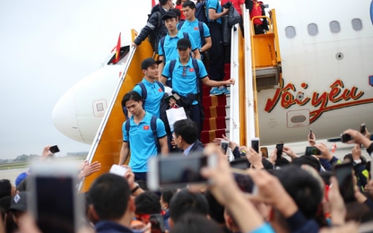 Yêu cầu xác minh hình ảnh phản cảm trên chuyến bay chở U23 Việt Nam