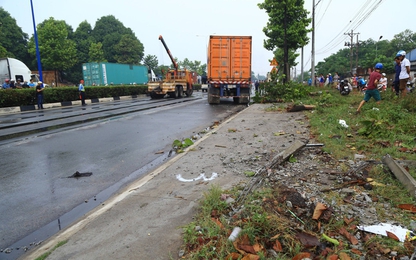 Xe đầu kéo đâm gốc cây, tài xế rơi xuống đường tử vong