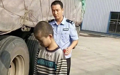 Cậu bé 9 tuổi bỏ nhà bằng cách trốn dưới gầm xe tải suốt 1000km