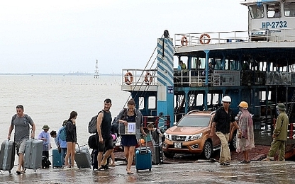 Hải Phòng bỏ lệnh cấm xe khách trên 29 chỗ ra đảo Cát Bà