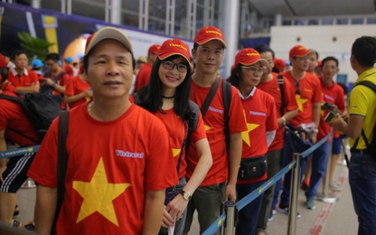 Hơn 300 CĐV bay sớm sang Indonesia "tiếp lửa" cho Olympic Việt Nam tranh HCĐ