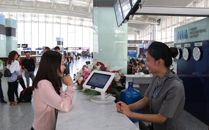 Hành khách tự chấm điểm chất lượng dịch vụ sân bay Nội Bài