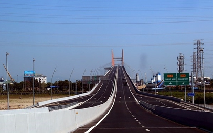 Cầu Bạch Đằng được bù vênh các vị trí không bằng phẳng vào tháng 12