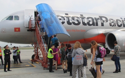 Một cơ trưởng Jetstar bị phạt vì dừng máy bay sai chỗ