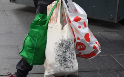 Trong vòng 3 tháng nước Úc đã cắt giảm được đến 80% túi nhựa