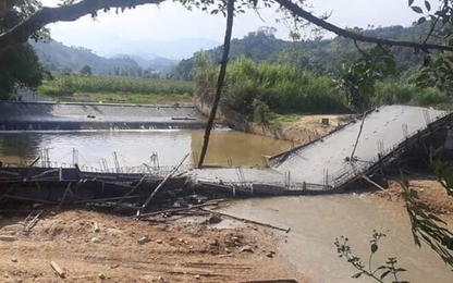 Yên Bái: Cầu bêtông bất ngờ bị đổ sập khi đang thi công