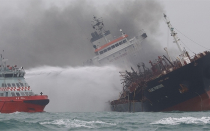 Hai thuyền viên Việt Nam mất tích sau vụ cháy tàu ở Hong Kong