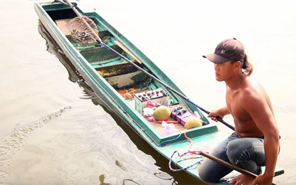 Cá chép tiễn ông Táo bị chích điện ở Sài Gòn