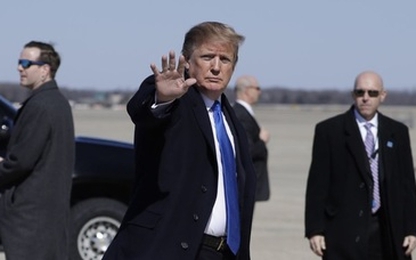 Tổng thống Trump lên chuyên cơ tới Hà Nội dự thượng đỉnh Mỹ - Triều
