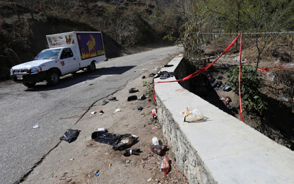 Lật xe tải trên cao tốc ở Mexico, ít nhất 25 người chết