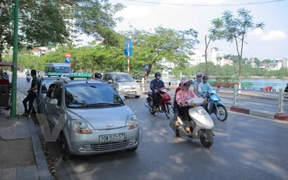 Có khoảng 3.000 xe taxi các tỉnh giáp ranh ‘chạy chui’ tại Hà Nội