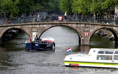 Amsterdam cấm xe chạy bằng xăng, dầu diesel