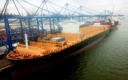 Hải Phòng lần đầu tiên đón tàu container quốc tế tải trọng 132.000 tấn
