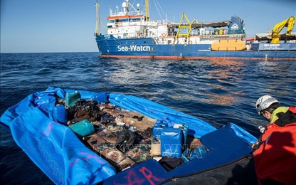 Italy cho phép cập cảng những người được giải cứu trên biển