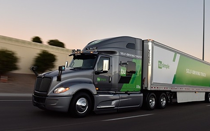 Thử nghiệm xe tải tự lái chuyển phát bưu kiện hơn 1.600 km