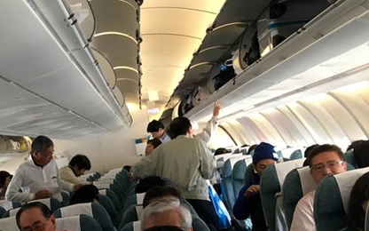 Tiếp viên bắt quả tang đạo chích lục trộm hành lý trên máy bay