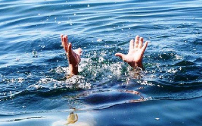 Tìm thấy thi thể hai du khách bị sóng cuốn trôi khi tắm biển