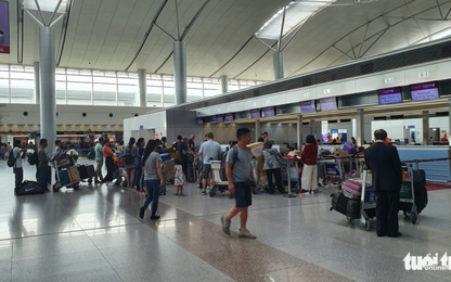 Trước ngày sân bay Tân Sơn Nhất 'tắt' loa phát thanh, hành khách nói gì?