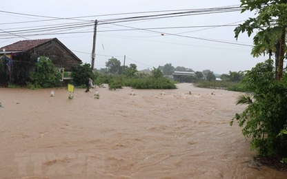 Đắk Lắk: Mưa lũ làm ngập cục bộ, giao thông tạm thời bị chia cắt