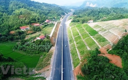 Cao tốc Bắc Giang-Lạng Sơn sắp thông xe, chờ kết nối toàn tuyến