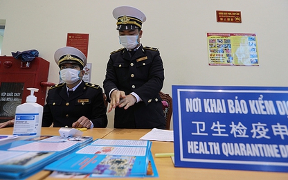 Người nhập cảnh Việt Nam phải khai báo y tế