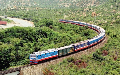 Giữa dịch Covid-19, Đường sắt Việt Nam vẫn chở 900.000 tấn hàng quốc tế