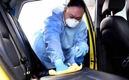 Một ngày của những tài xế taxi chuyên chở các ca nghi nhiễm Covid-19