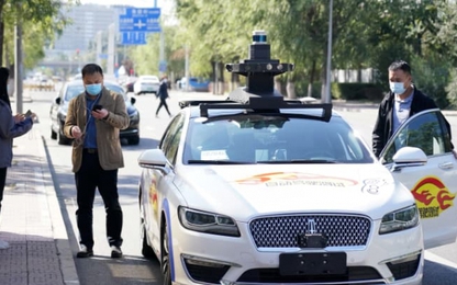 Thấy gì khi robotaxi chính thức được chạy thương mại tại Bắc Kinh?