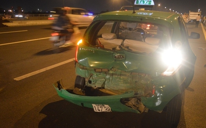 Tp.HCM: Xe ô tô gây tai nạn trên đại lộ Phạm Văn Đồng