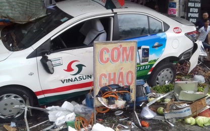 Taxi Vinasun gây tai nạn nghiêm trọng khiến 7 người bị thương