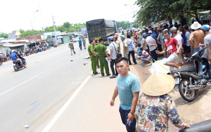 Tai nạn kinh hoàng: Bị cuốn vào gầm, container cán chết 2 người