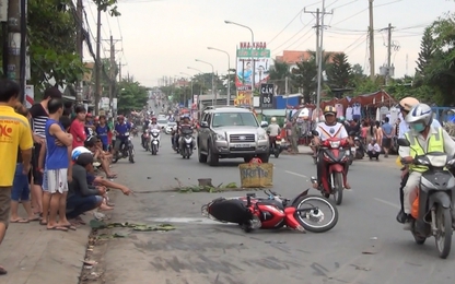 Bình Dương: Hai xe máy đối đầu do lấn làn, một người tử vong