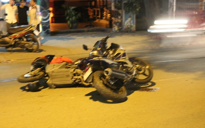 Va chạm xe máy trong đêm, 3 thanh niên bị thương