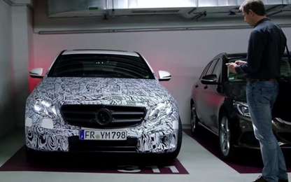Chủ sở hữu Mercedes-Benz có thể đỗ xe bằng smartphone