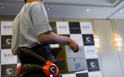 Khung xương robot độc đáo biến người thường thành "siêu nhân"