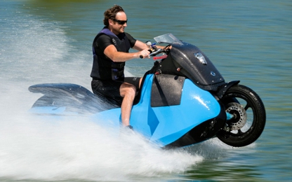 Cận cảnh xe máy 'lưỡng cư' vừa chạy trên cạn, vừa phi dưới nước