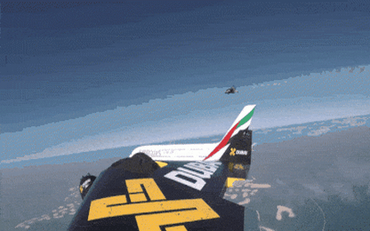 Video: Jetmen bay cùng Airbus A380 trên bầu trời Dubai