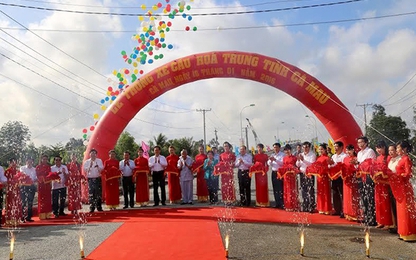 Khánh thành cầu Hòa Trung và đường HCM đoạn Năm Căn - Đất Mũi