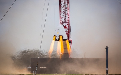 SpaceX thử nghiệm buồng hạ cánh lơ lửng trên mặt đất