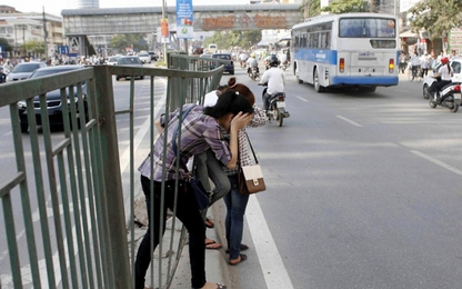 Hà Nội: Xử lý gần 500 trường hợp người đi bộ phạm Luật Giao thông