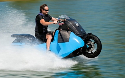 Độc đáo chiếc mô tô vừa đi được trên cạn, lại vừa lội được nước